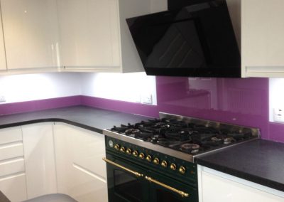 Purple kitchen splashback